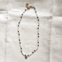 Collier en billes et perles